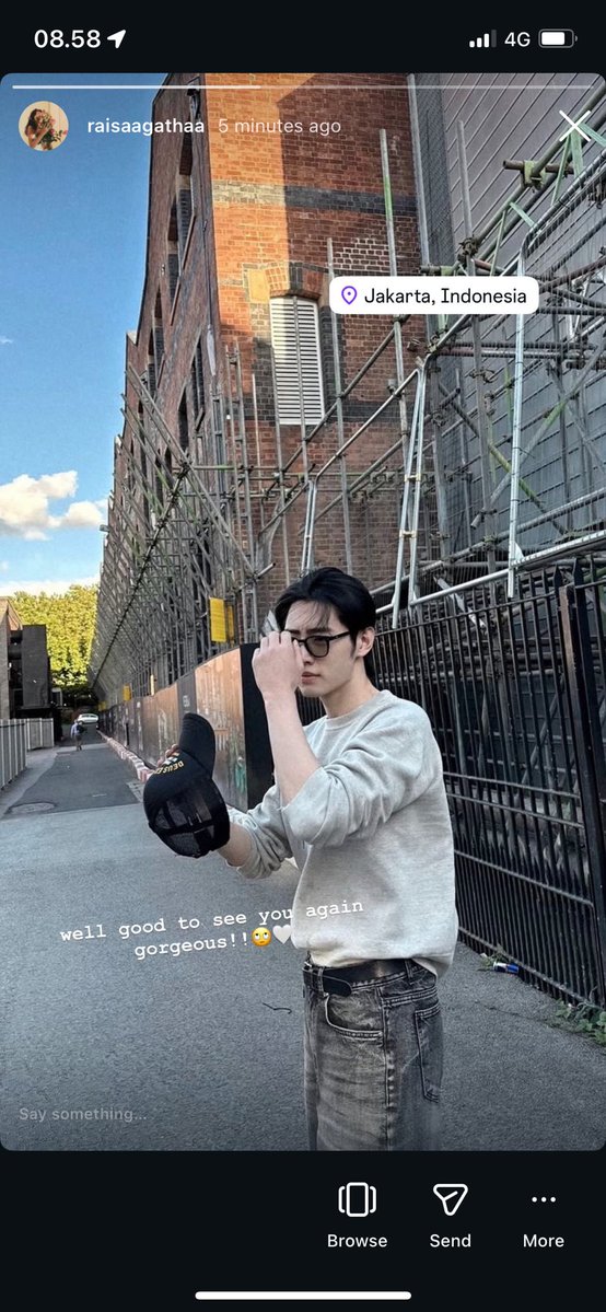 simjackey's tweet image. exile

#wangice tweets