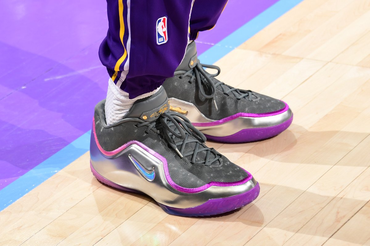 lebron james boys sneakers