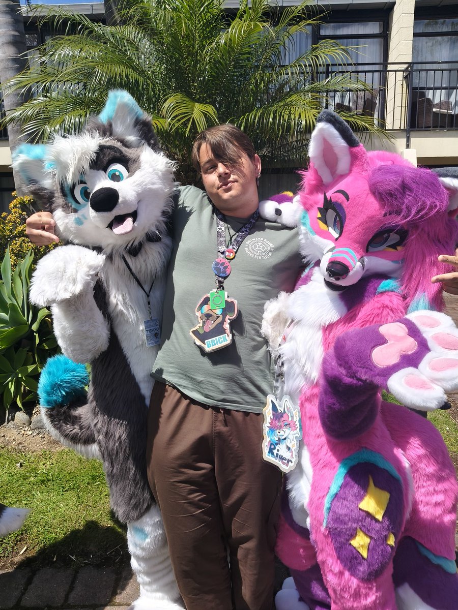 Huntawaybrick tweet media