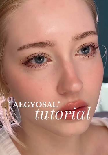 sympatheticopp's tweet image. did you know that girls are using makeup to fake duchenne markers now????? powerful tricknology