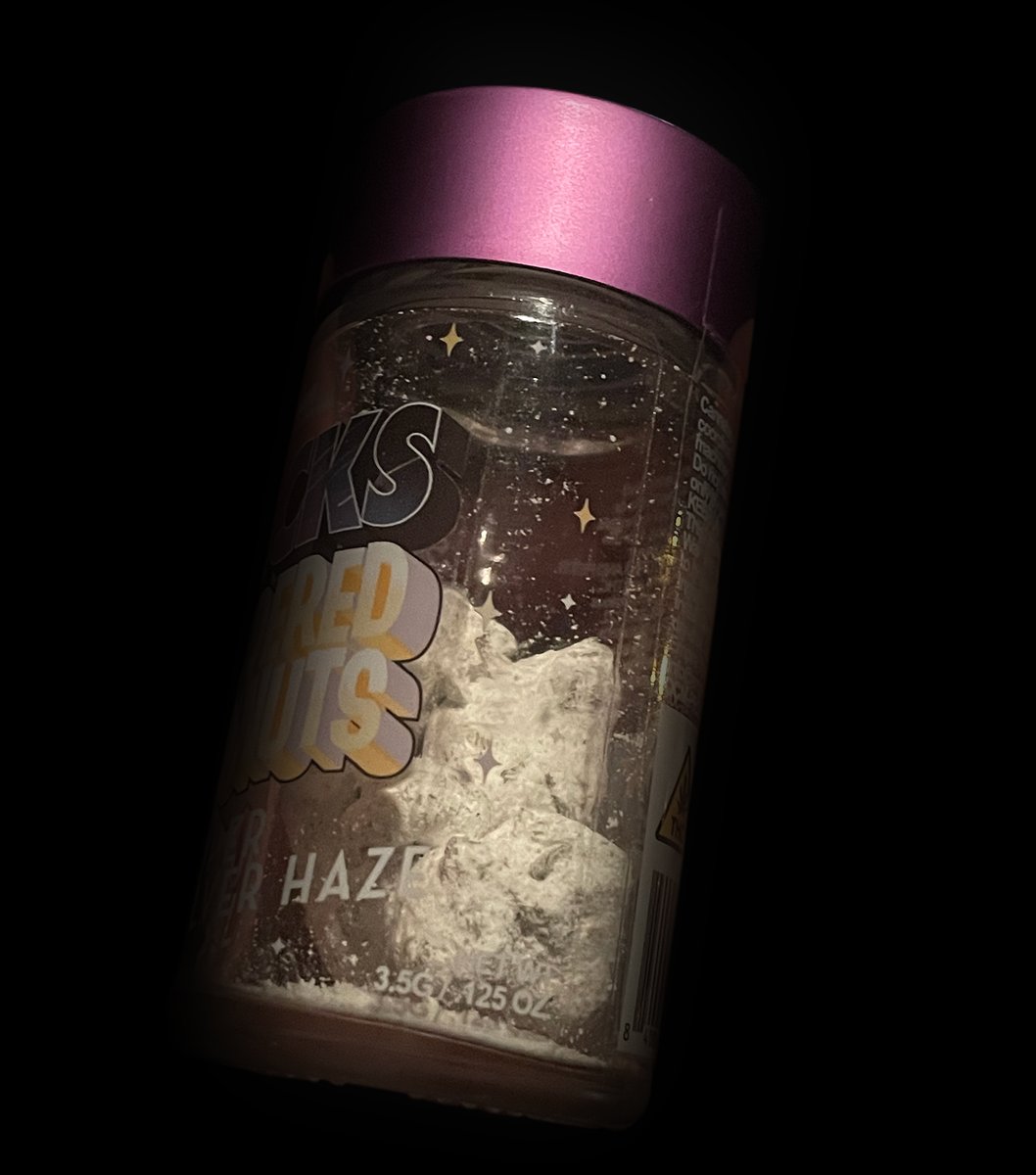 robinjames007's tweet image. I picked up some "Infused Flower Powdered Donuts" yesterday. The nuggets are extra frosty. #sativa 50.37% THC.