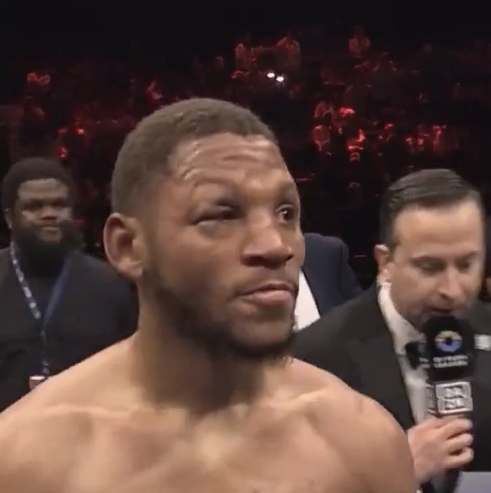 Boxingnerdd's tweet image. Man Dee Bo dev rearranged Norman face bad. My dude looked like a Klingon from Star Trek