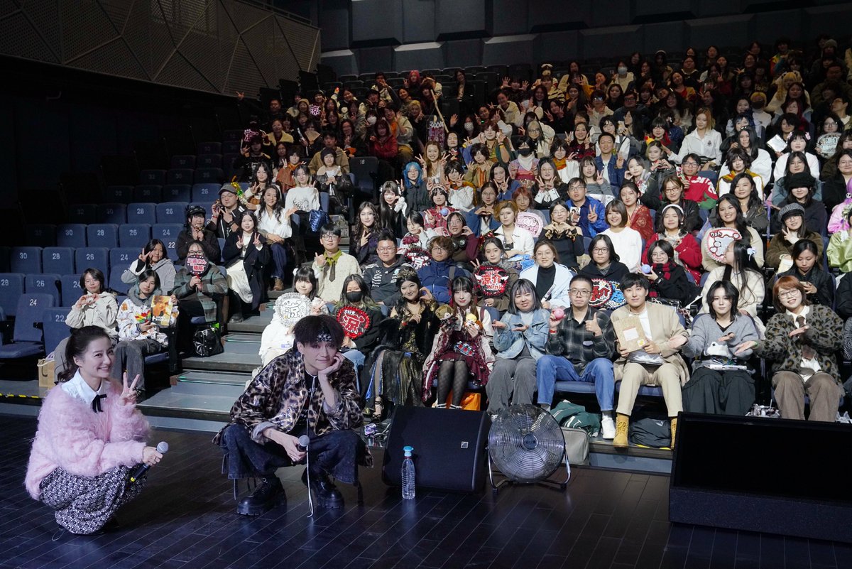 【2025三浦凉介Mini Live&amp;粉丝见面会in上海】
第一场大合影来啦！
大家留念的珍贵瞬间被好好记录下来了哦📷

<a href="/ryosukemiura216/">三浦涼介</a> 
<a href="/RihoTakada/">高田里穂</a> 

#三浦涼介 
#高田里穂 
#三浦涼介中国ファンミーティング