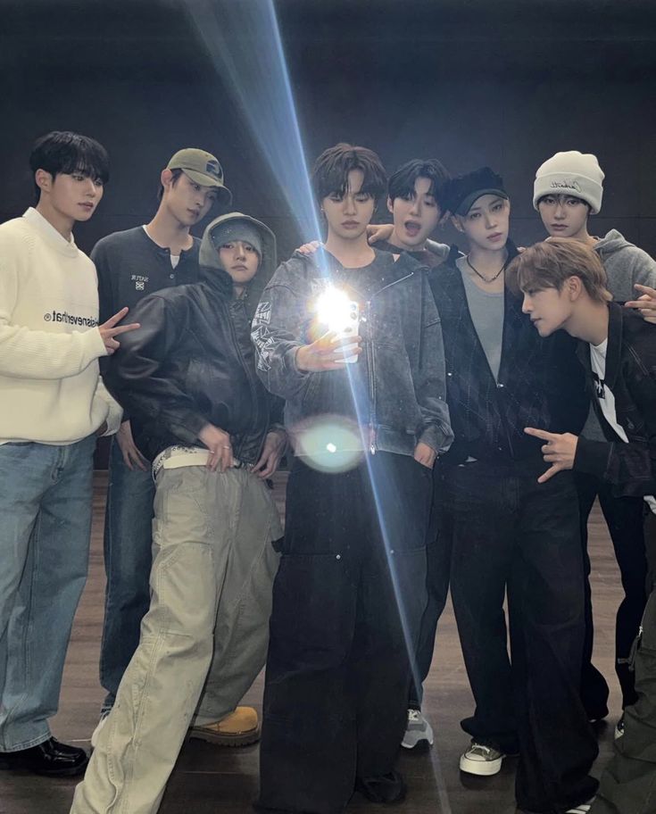 Geotwoo's tweet image. Tell your MAMA we’re on our way.. on Nov 28 hahah. As of now though, practice has been wilding. But the closer we’re approaching it, the more this spark kicks in. If the vibe we’re building here leaks out even a bit more, your Mama might really become an Allyz right on the spot?