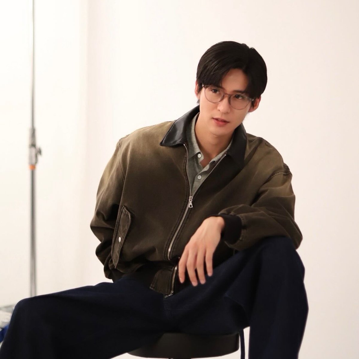 Zoffより、 目黒蓮くん出演の新CMが公開🖤 紫外線で“メガネ