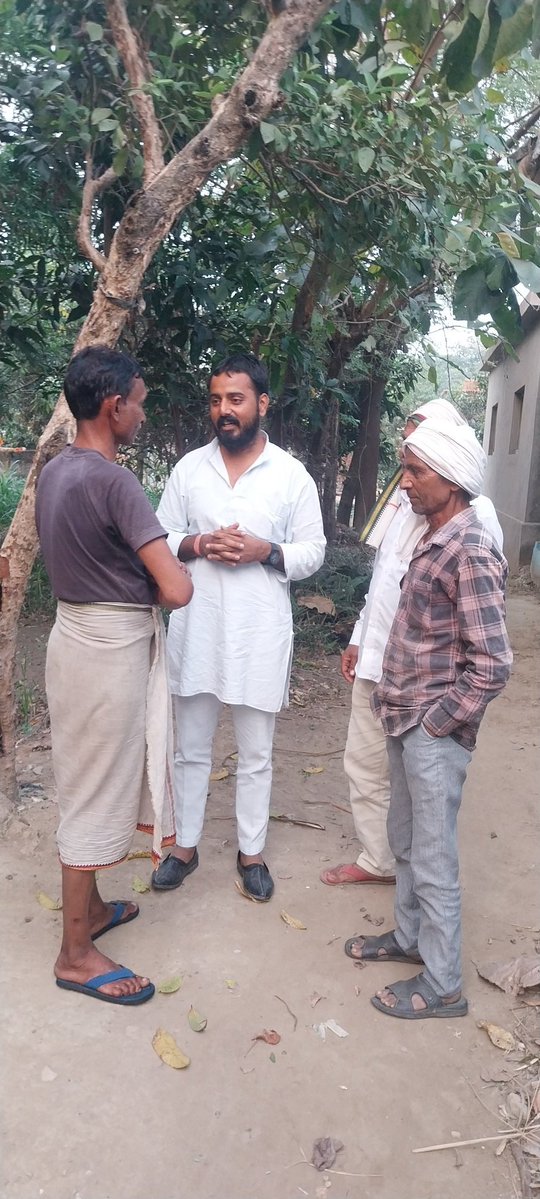 AbhisheknirajRG's tweet image. कल अपनों के बीच रहकर उनका स्नेह और आशीर्वाद मिला।
यही प्यार मेरे संघर्ष और सेवा की शक्ति है।
आपका विश्वास ही मेरी सबसे बड़ी पूंजी है।

#अभिषेक_तिवारी_नीरज 
@RahulGandhi