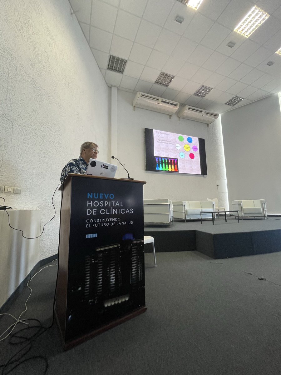 advanced_unit's tweet image. #UBAworkshop2025 kicked off with great success. Featuring a masterful lecture by the one and only David Jameson, followed by our PI @MalacridaLab. After introducing everyone, we enjoyed a social moment between students and teachers. 
We continue tomorrow with more 🔬🌈🚀