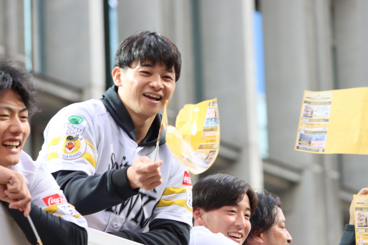 32yuka133's tweet image. 破壊神がいた😂
横のなべりくも大爆笑してました😂

#谷川原健太 #渡邉陸 #sbhawks