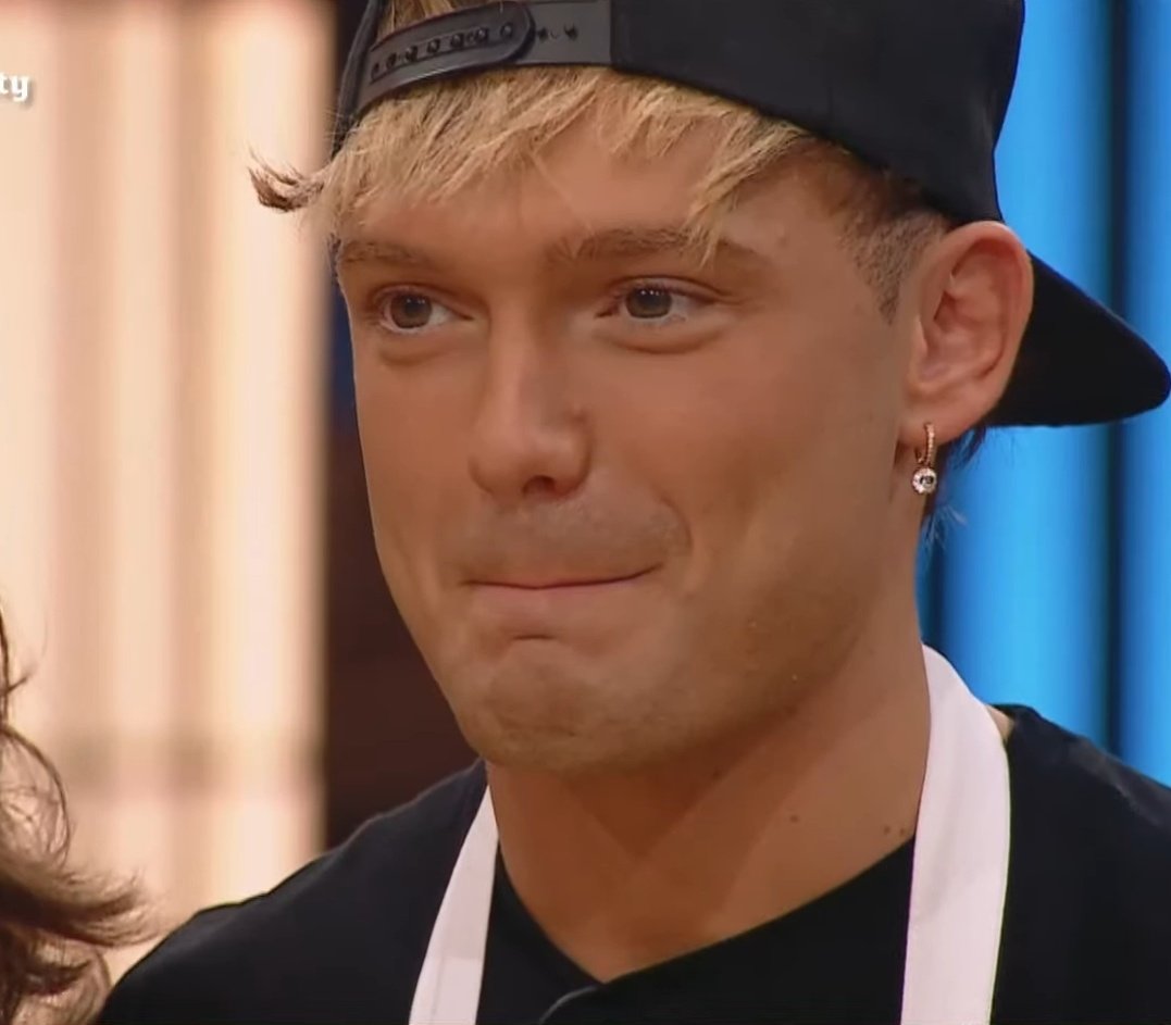 chismepicante12's tweet image. 🧑🏻‍🍳 MIGUEL ANGEL, ANDY, @momigiardina , @pelaokhe e @Ianlucasok NO CONVENCIERON AL JURADO, OBTIENEN EL DELANTAL GRIS Y PASAN A LA NOCHE DE ÚLTIMA CHANCE 💥💥💥 
#MasterChefCelebrity #MasterChef #MasterChefCelebrityAr  #MasterChefArgentina #Telefe #LAM