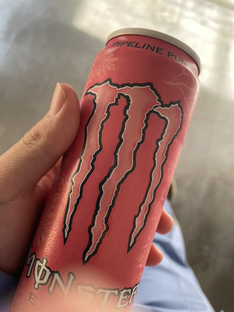 FhWb7c's tweet image. 勤労感謝感謝！！！今日も出勤♡働く♡働く♡