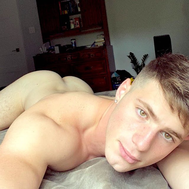 G6fRc5tWAAEtiR7?format=jpg&name=small