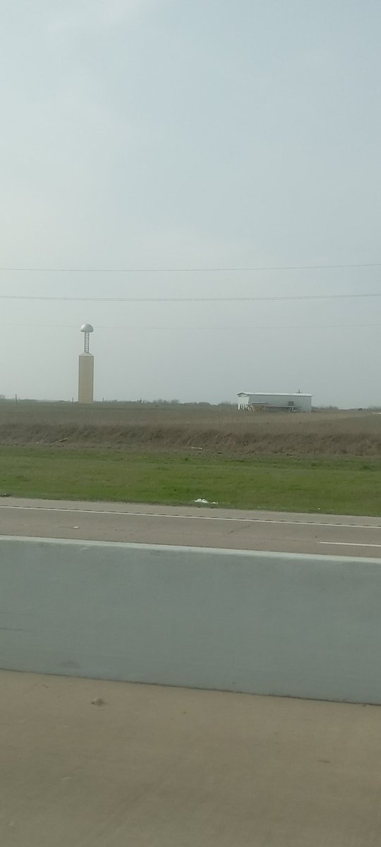 AreAt23594's tweet image. HAS ANYBODY EVER SEEN THIS SHIT!! TESLA TOWER RIGHT IN PLAIN SIGHT!!