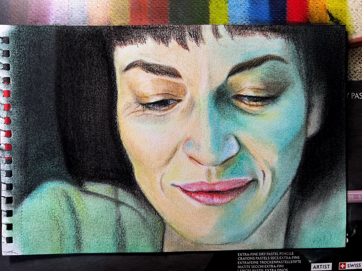 koshkawrangler_'s tweet image. Soft pastels on 160 gsm paper 💚 #severance