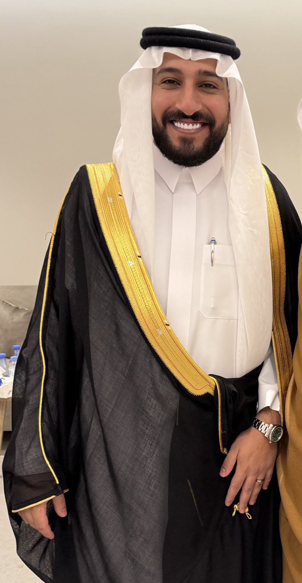 -الف مبروك 
-الله يبارك فيك
-عرس ولا خطوبه؟
-لا خلصت المقطع وانا دموعي تصب من كثر الضحك.😭😭❤️❤️