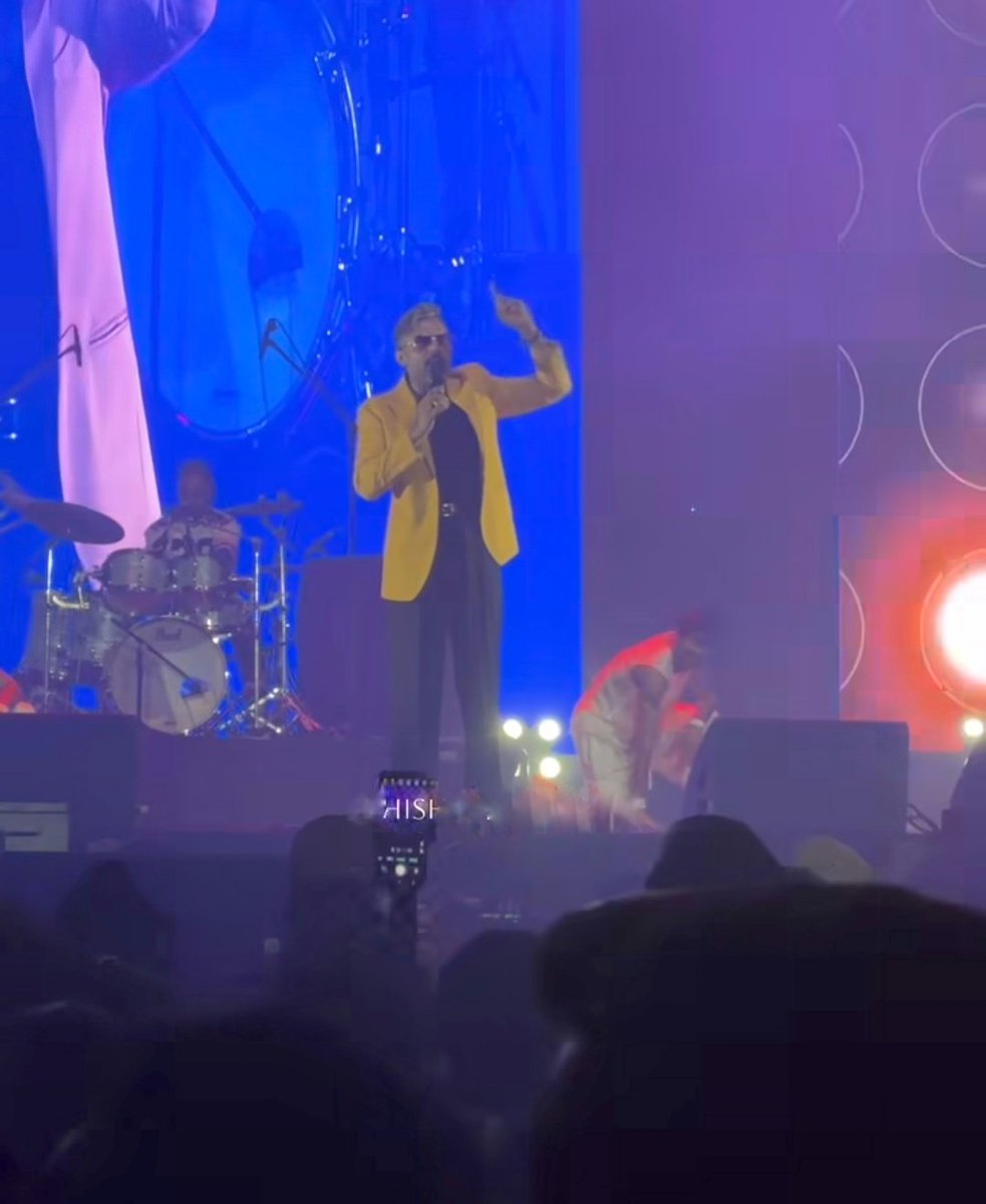 Deepeshpatel87's tweet image. 2G से लेकर 5G तक के गानों के बादशाह YO YO HONEY SINGH हैं, कोई भी आदमी कहे यह भोलेनाथ का प्रसाद है....!!

तो यह भोलेनाथ का प्रसाद नहीं है।आखिर पूरा मामला क्या है?

दरअसल लखनऊ में आयोजित कार्यक्रम के दौरान HONEY SINGH का एक बयान काफी चर्चा में चल रहा है उस दौरान युवाओं को संदेश…