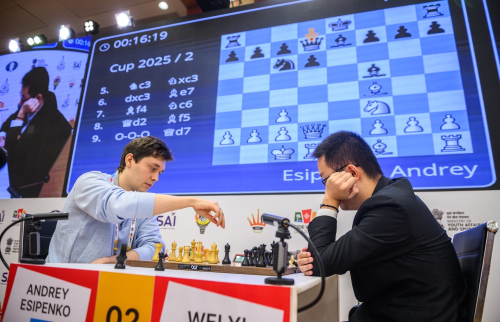 CGTNSportsScene's tweet photo. ♟️🇨🇳#WeYi storms into Men’s Chess World Cup final &amp; Candidates Tourney!

🔥After rapid tiebreak win over 🇷🇺#Esipenko, Wei becomes 2nd Chinese man to reach World Cup final (after #DingLiren) and 3rd to qualify for Candidates.

Final clash vs 🇺🇿#Sindarov, Nov 24–26.

@FIDE_chess https://t.co/hrlNfBcufx
