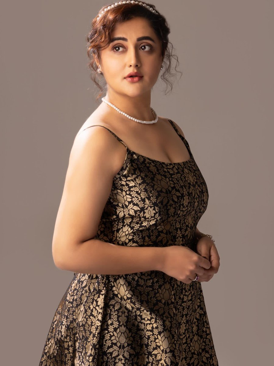 Weekendvibes_'s tweet photo. Rashami Desai ✨🖤

#Rashami #RashamiDesai https://t.co/SsM0isEFfr