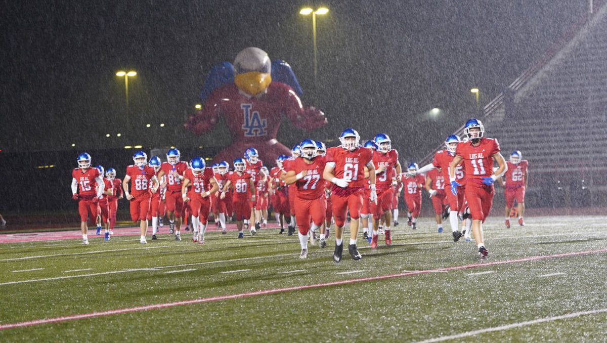 Our young men did it.  They punched their ticket to the CIF Championship game. The whole community will be behind them. Playmakers everywhere. #griffinpride #grit #destinycalls <a href="/latsondheimer/">eric sondheimer</a> <a href="/ocvarsityguy/">Dan Albano</a> <a href="/OC_Recruits/">OCRecruits</a> <a href="/BrandonHuffman/">Brandon Huffman</a> <a href="/adamgorney/">Adam Gorney</a> <a href="/GregBiggins/">Greg Biggins</a> <a href="/Sunset_Rewind/">Sunset Rewind</a>