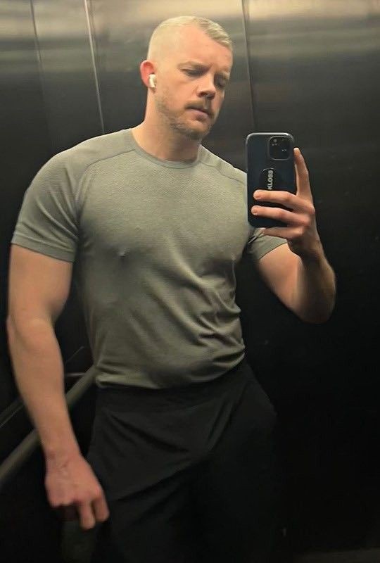archive dilfs tweet media