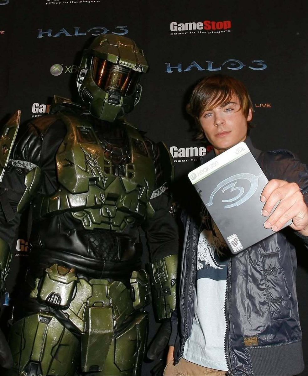 finalformlab's tweet image. Various marketing for Halo 3