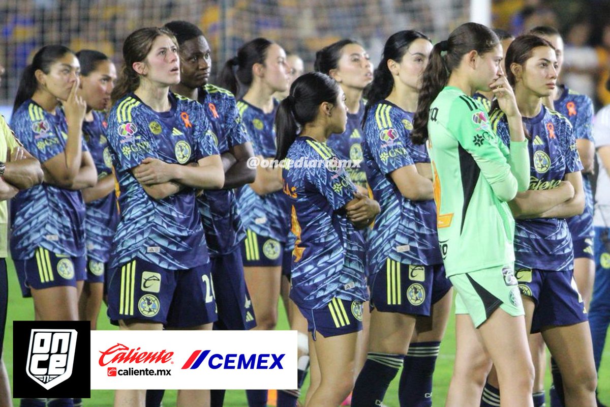 oncediariomx's tweet photo. 𝐎𝐍𝐂𝐄 𝐄𝐍 𝐄𝐋 𝐔𝐍𝐈: LA TRISTEZA AZULCREMA 🦅

#FinalFemenil | #TigresFemenil | #América

📸 @quirino_galvan https://t.co/sqcNU32Bv6