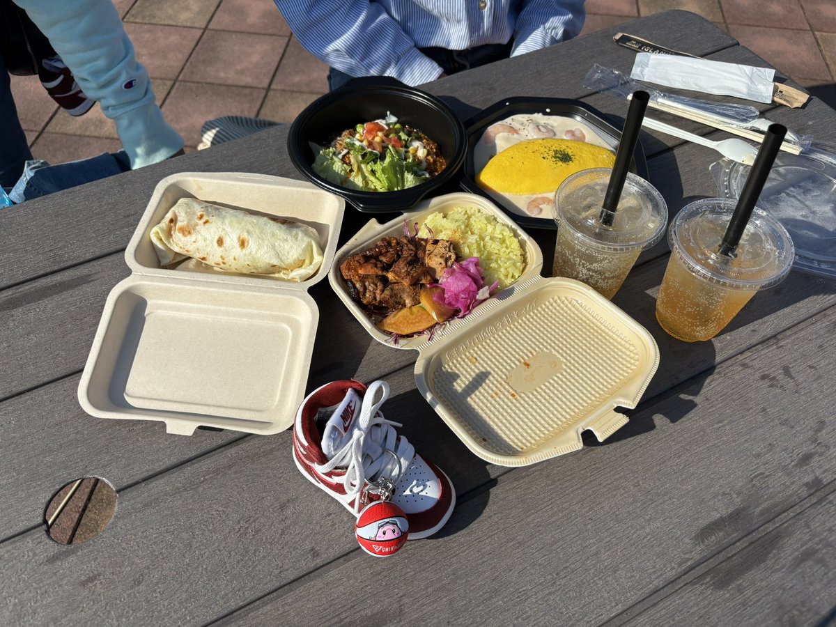 gokiseven007's tweet image. 今日は久々に家族で千葉港！
めっちゃ晴れてて気持ちよ〜😆

#さんばしひろば
#vendors
#古着イベント