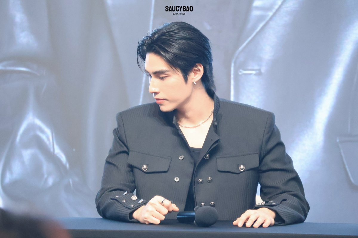 Rabbit200959's tweet image. ขออวยยศให้ชุดยัยพุมอีกซักรอบ ดีไม่ไหว

FAN SIGNING EVENT WITH POOM
#Poom1stFansignatNingbo
#PoomxYizhuo
#poompps