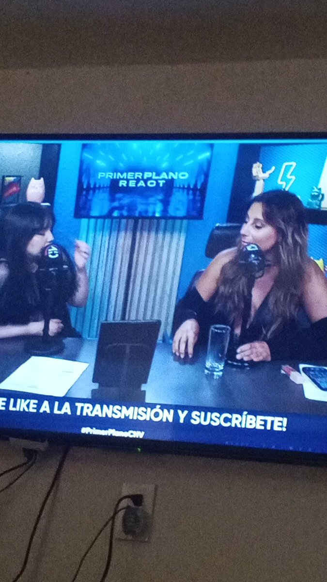 Desde #Cancun no me pierdo el cahuin ni menos el chisme del #Chanta del #Isrrael en #primeroplanochv por cierto en la primera foto van 2 #choritos del #reactchv