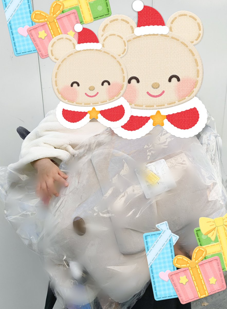 nene_rainbow_pz's tweet image. めったに一番くじやりたいと言わないうちのあーにゃが…

👩「今ならあの大きいぞうさん当たる気がする！」
👨「そんなわけ。笑　でも、やってみたら？」
👩「👶くん、引いて」
👶1枚引く
👨「1枚とれたね！」（手前のか…）

ペリペリ…＼A賞／

そんなことある！？
#ブルーナアニマル
#タイトーくじ