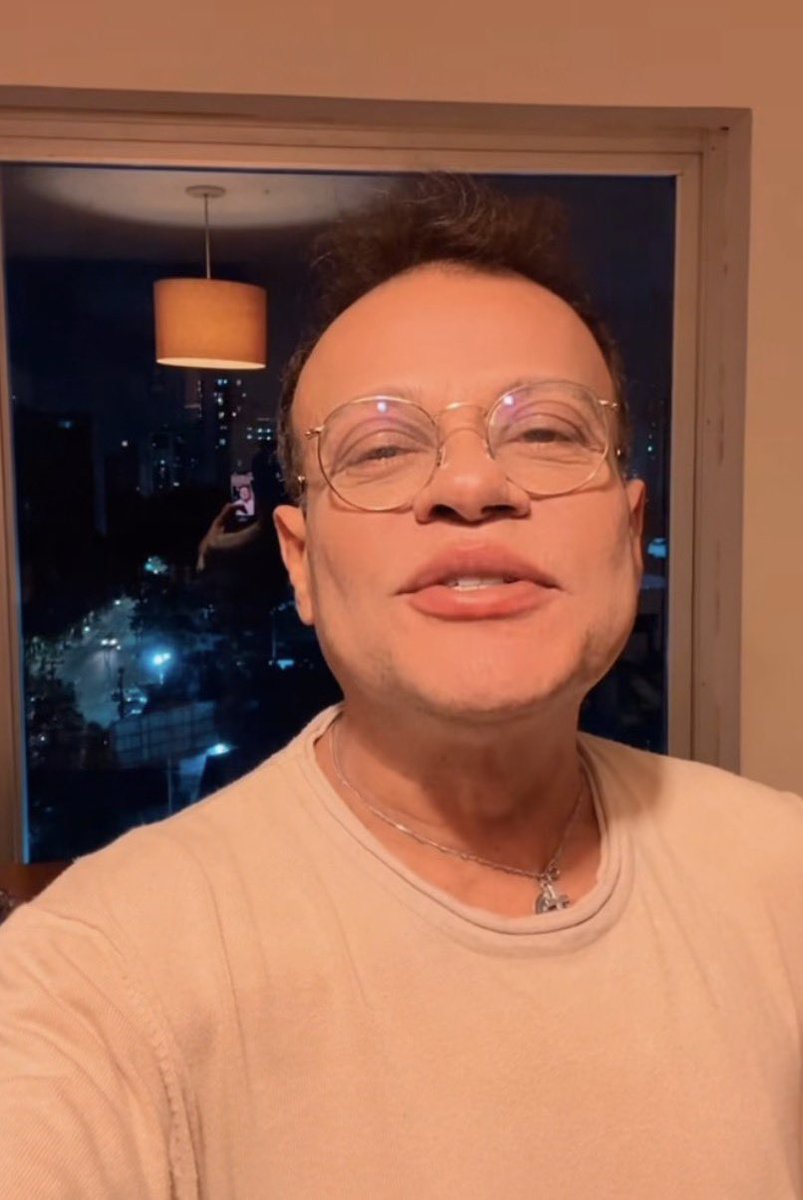 izyy81's tweet photo. Daniel, ex BBB11, Marcou sua edição pela intensa amizade com o coqueiro que ornamentava o cenário do programa e é um dos cotados para integrar o elenco do BBB26 https://t.co/qScgLQErRE