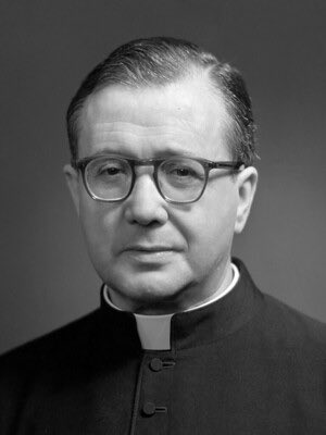 StJEscriva's tweet image. “To be happy, what you need is not an easy life but a heart which is in love.”

- St Josemaría Escrivá, Furrow 795