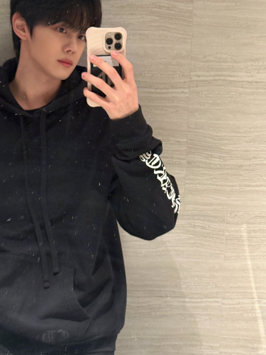 jebemail's tweet image. Kim Gyuvin💌

#ZEROBASEONE               #KIMGYUVIN