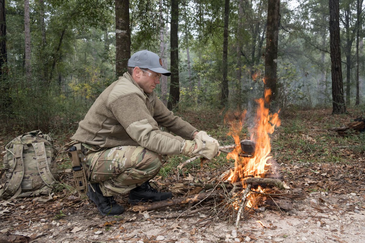 As part of our astronaut candidacy training, we recently completed land survival school. Huge thanks to the professionals at Fort Rucker for the world-class training!