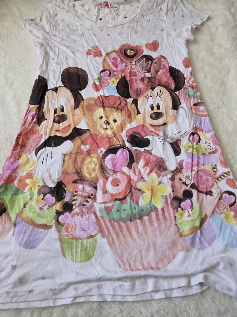 断捨離中☆プローフィール御一読下さい。 掃除しながら軽く断捨離してるけどこのTシャツ欲しい人とかいるかな