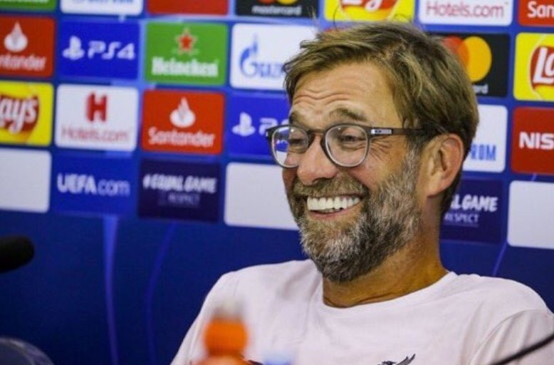 When the agenda of an "Empty stadium" fails on Mamelodi Sundowns FC,they change to "Anyways the tickets were R20,that's why you were so many" and when this also fails then they say "Actually the stadium was so full because we also attended wearing ANC t-shirts".I love this pain..