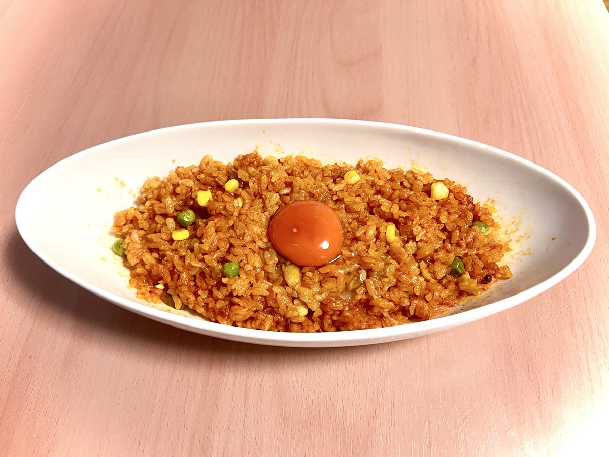 basaran83670112's tweet image. 生オムライス