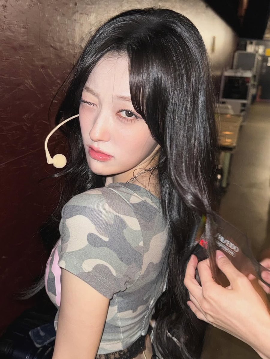 ChoerryBra's tweet photo. [241125] | 📸

#Choerry via Instagram 

“🧀”

🎵 Kali Uchis - Moonlight

(1/4)

#Artms #아르테미스 #최리 @official_artms https://t.co/5dNE90x6YO