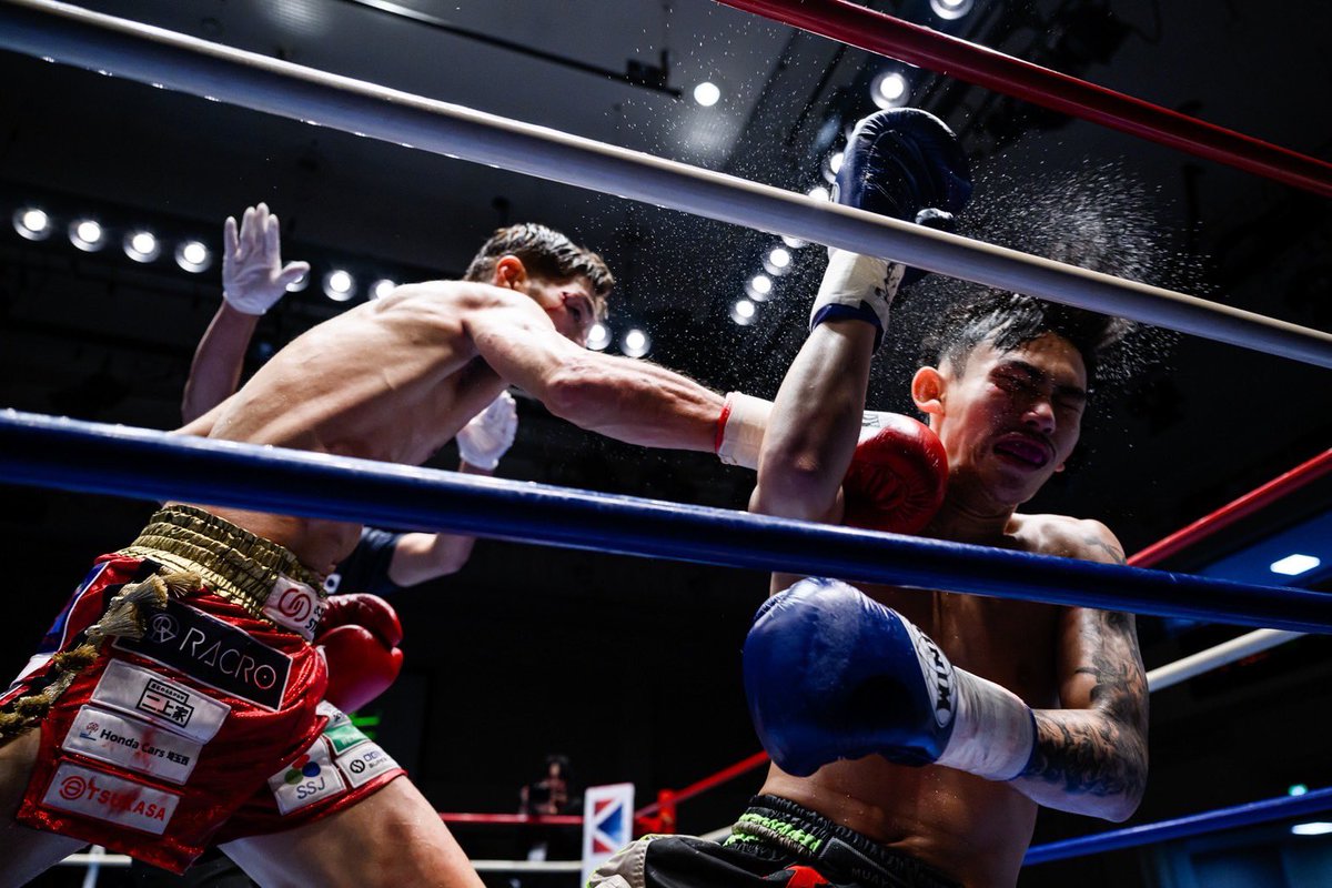 japankickboxing's tweet photo. KICK Insist25
株式会社ラクロpresents
WMO世界フェザー級王座決定戦3分5R
◎🟥 #瀧澤博人（ビクトリージム）
３Ｒ　１分２５秒　ＴＫＯ
X🟦 #チャイトーン ウォー・ウラチャー（タイ）

※無断転載や引用は固く禁じます
写真の購入・撮影依頼はDM又はメールにてお願い致します。 https://t.co/Lsd0vn3lQX