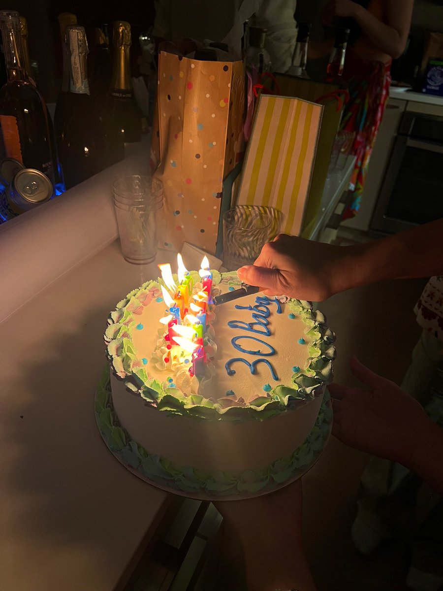 yelly2595's tweet image. Missing Houston already 💙 #BellyFull #HeartFull #Blues #HtownHoldItDown #SeeYaNextWeekend #Hashtags #Bye