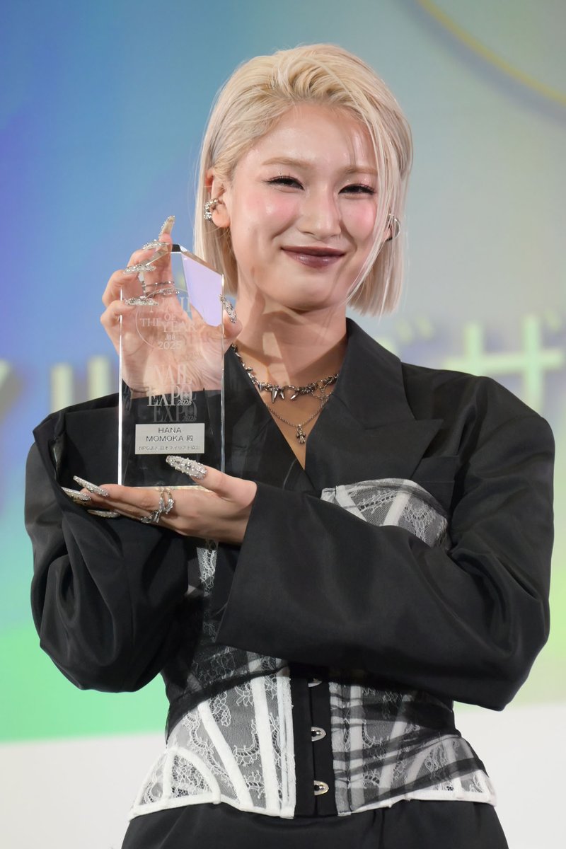 🌹MOMOKA（HANA） *⋆｡「ネイルオブザイヤー2025」受賞！｡⋆* 🏆「私