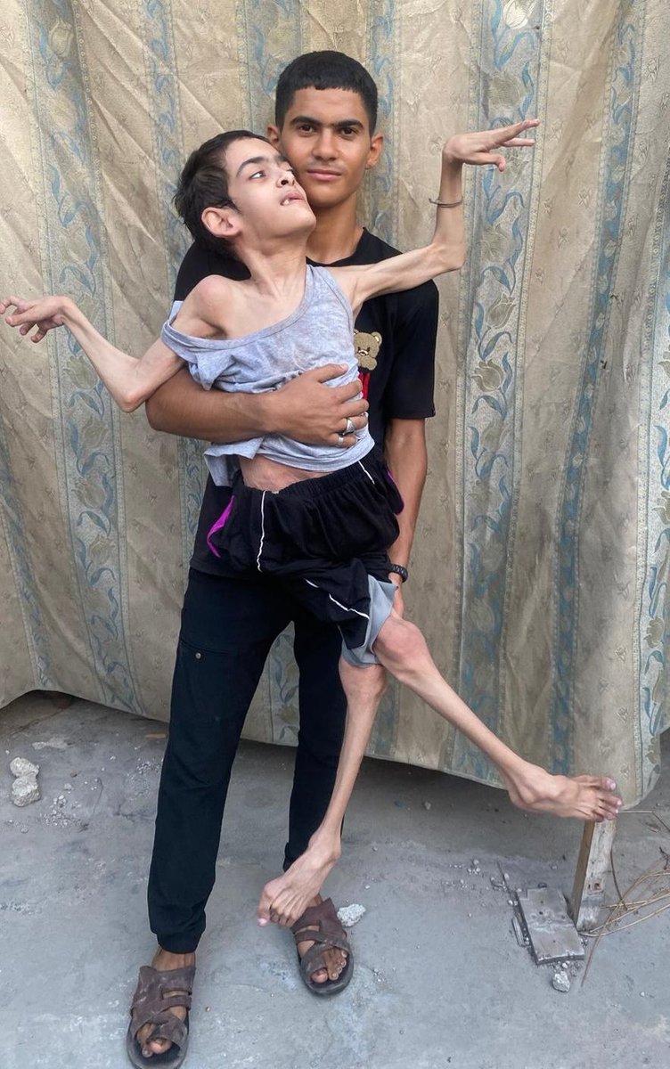 Ros10101's tweet image. If you’re scrolling, PLEASE leave a dot.