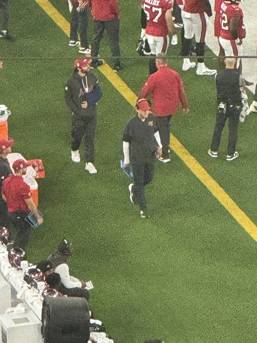 AileenHnatiuk's tweet image. My little iPhone can only zoom so far but here is Baker Mayfield in a sling and in sweats #Bucs