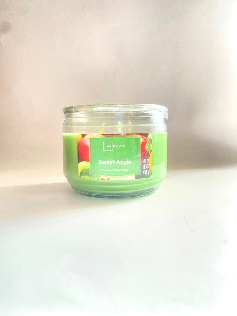 DolceDeaBaskets's tweet image. Candle glow + cozy room = ultimate relaxation
Light your favorite scent, sip some tea, and breathe… your peace starts here 🕯️
#ScentedCandles #HomeAesthetics #DolceDeaBaskets