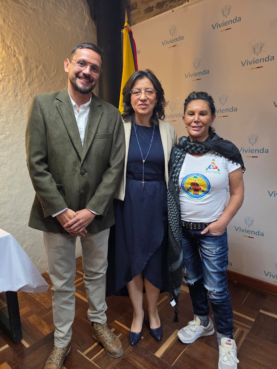 Proyectaremos la política #BasuraCero de manera que la Ciudadania mejore la conciencia sobre sus residuos y la población recicladora de oficio con más necesidades se pueda ver beneficiada por programas de vivienda, seguridad social y una regulación incluyente.