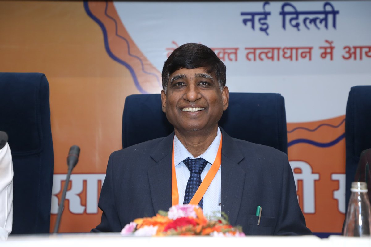 sksinghdce's tweet photo. अंतरराष्ट्रीय हिन्दी सम्मेलन 2025 में “राष्ट्रीयता और मानवता के प्रतीक: पं. दीन दयाल उपाध्याय “ पर  विज्ञान भवन नई दिल्ली  मे सभा को सम्भोदित करते हुए। https://t.co/XwGXaCcWP3