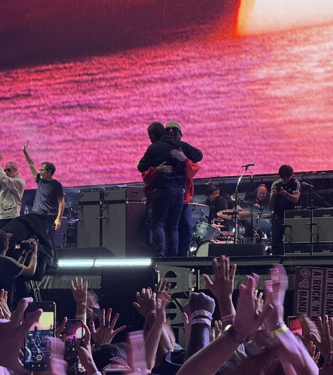 Oasis Planet tweet media