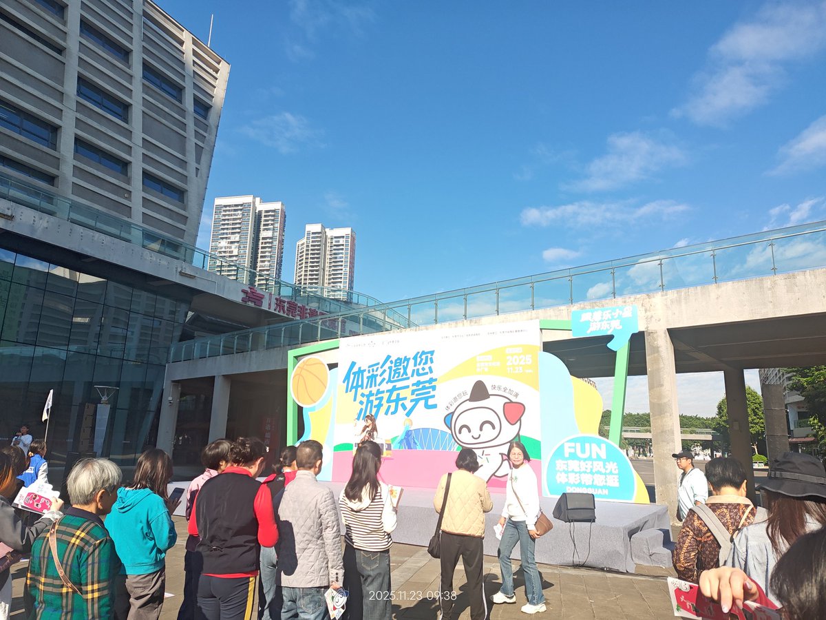 TovRoberts's tweet photo. 周日做了一件很奇怪的事情，就是参团去自己长大的地方旅游，不过游船这种新项目，是没有做过就是。 https://t.co/D74OTJzfXz