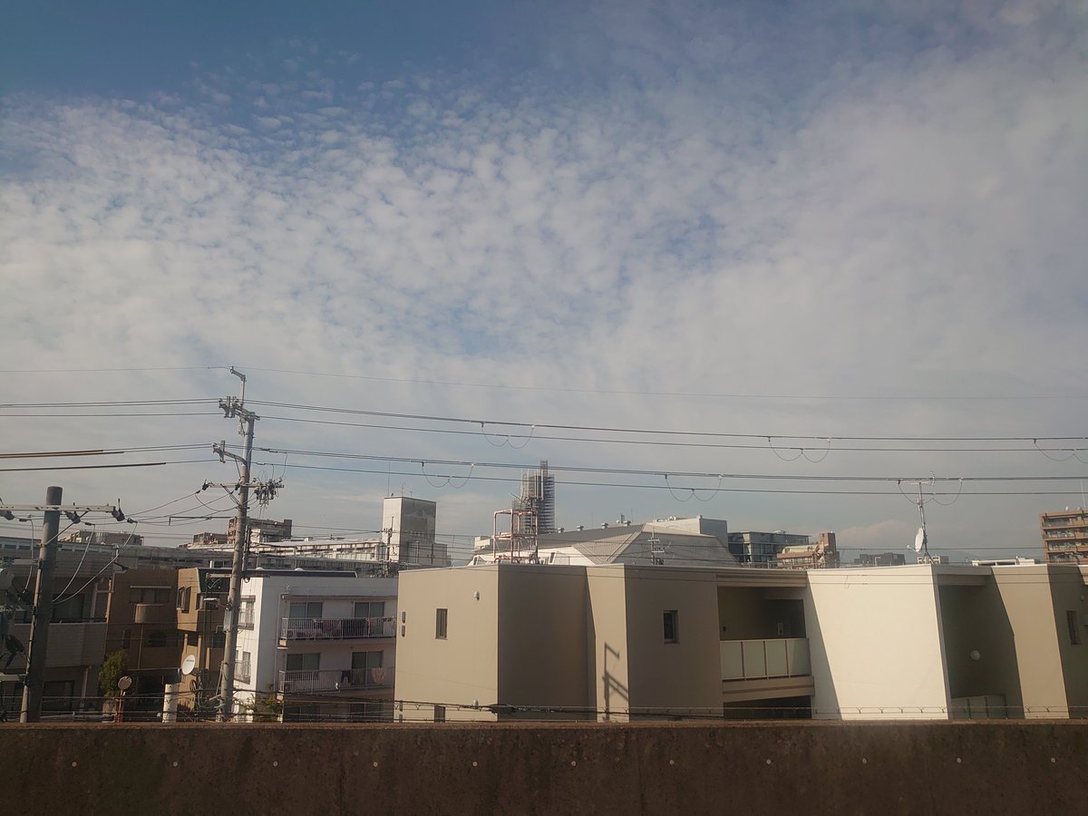 昨日の北高オープンハイスクールに参加された皆様、およびお会いできた方々にお疲れ様と御礼を申し上げます🙇

しかし息つく暇もなく私は今、鉄道に揺られている最中です