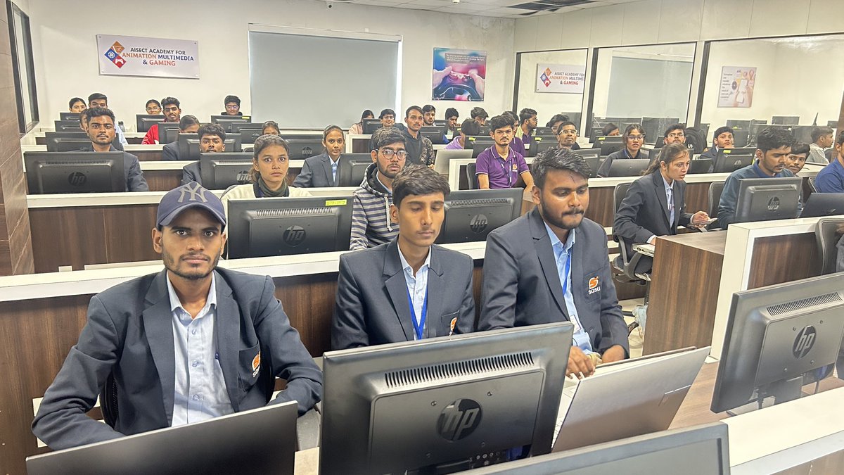 corechain_devs's tweet image. Core Connect Campus Edition Workshop at @sgsuniversity 🔶

Great turnout and engagement at @sgsuniversity as students learned about blockchain fundamentals and explored building Bitcoin-secured dApps on @Coredao_Org 🏗️