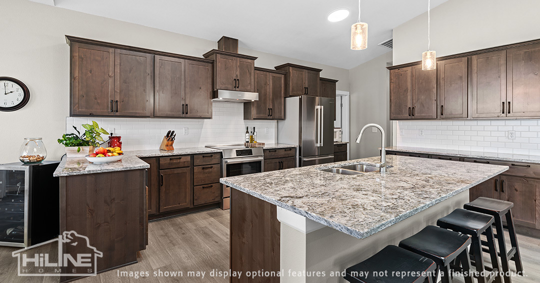 HiLineHomes's tweet image. A warm meal, good company, and a space that feels like home. This custom kitchen in Home Plan 2443 blends beauty and function for every occasion. Create a space that fits your lifestyle and story at na2.hubs.ly/H01HkCM0.